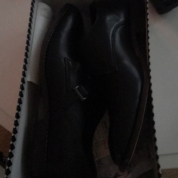 Black men’s dress shoes. - Picture 3 of 4